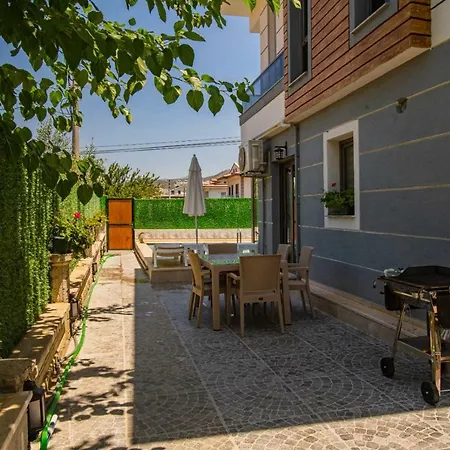 • Jakuzili Mustakil Havuzlu Lux Yeni Bati Villasi 페티예