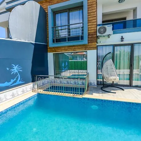 • Jakuzili Mustakil Havuzlu Lux Yeni Bati Villasi *