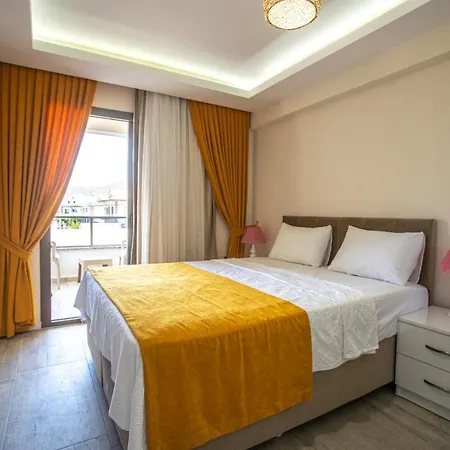 • Jakuzili Mustakil Havuzlu Lux Yeni Bati Villasi 페티예