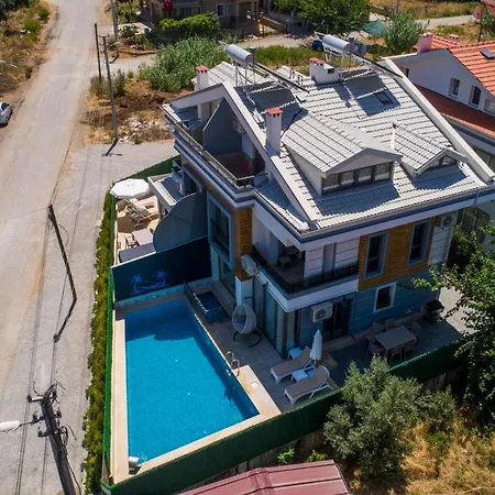 빌라 • Jakuzili Mustakil Havuzlu Lux Yeni Bati Villasi